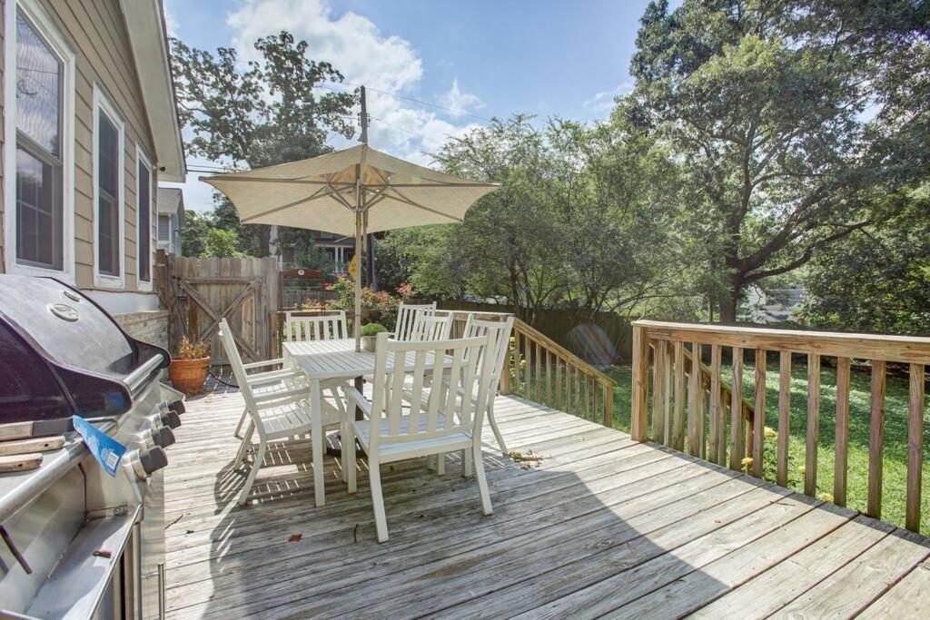 Sleeps16, Spacious Home, Close To Downtown, Beltline, And Walk To Restaurants, 75" Tv, 2 Person Jacuzzi, Ping Pong Atlanta Exterior foto